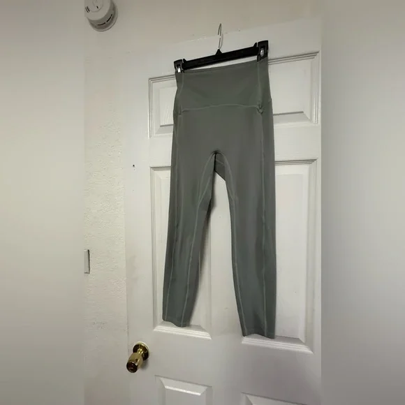 Two-Piece Gray Activewear Set | High-Waisted Leggings & Sports Bra like new - Picture 2 of 14